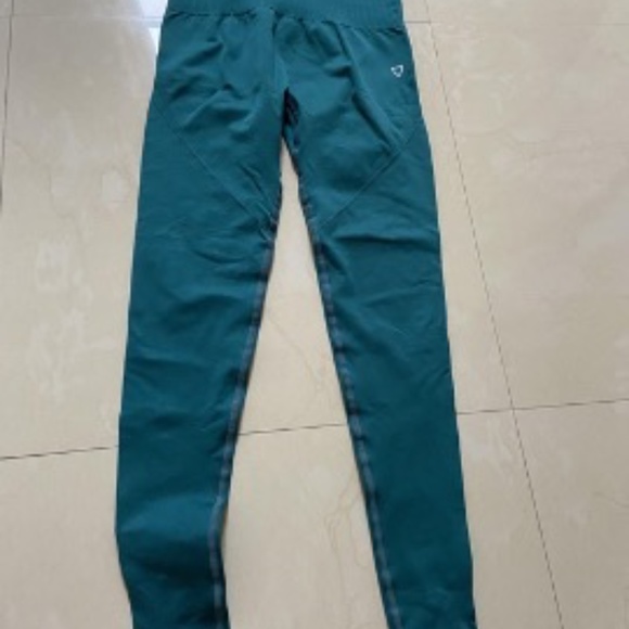 Workout leggings, size S - Picture 2 of 3